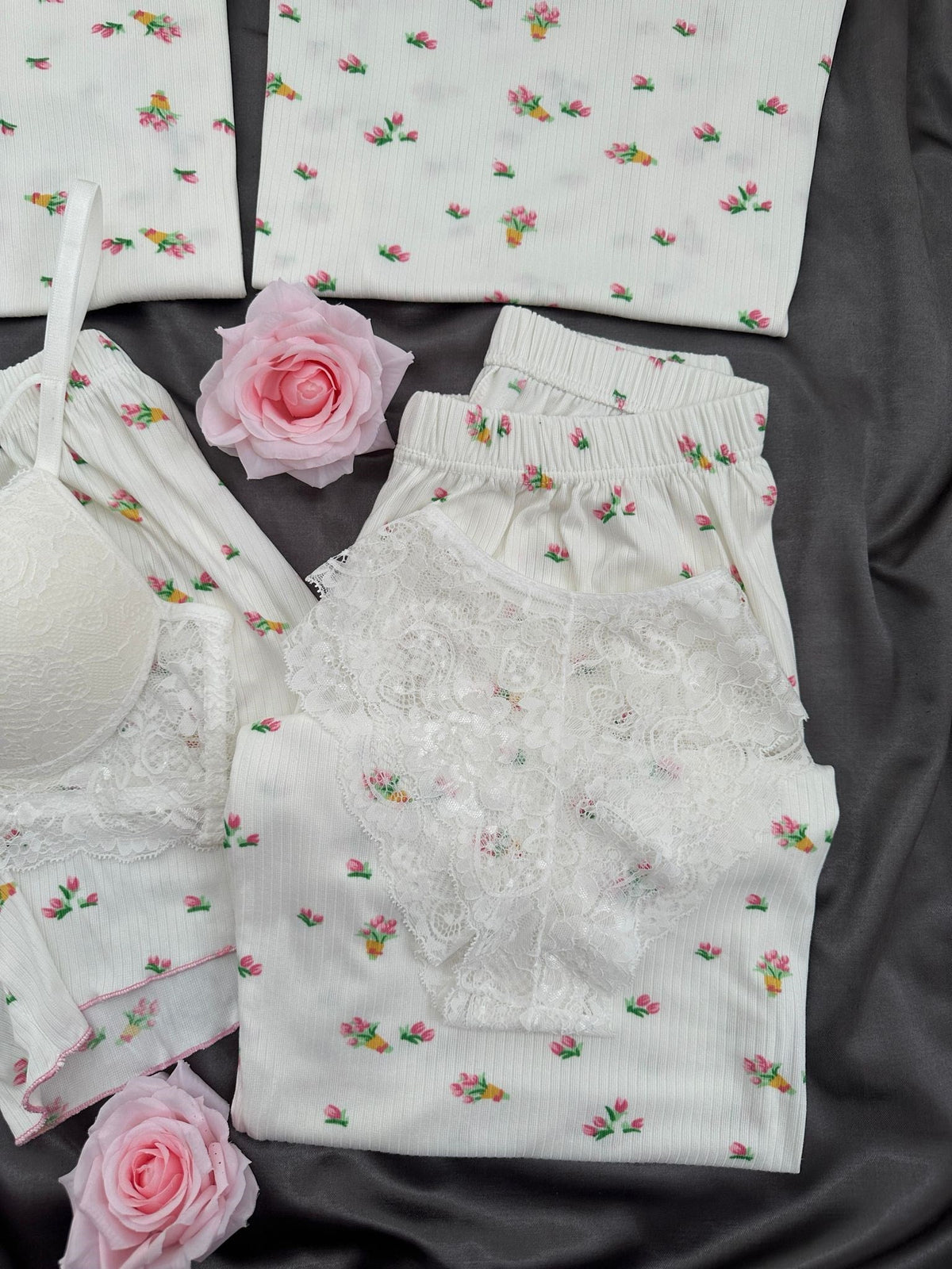 Tulip Bouquet Patterned 6-Piece and Pajama Set