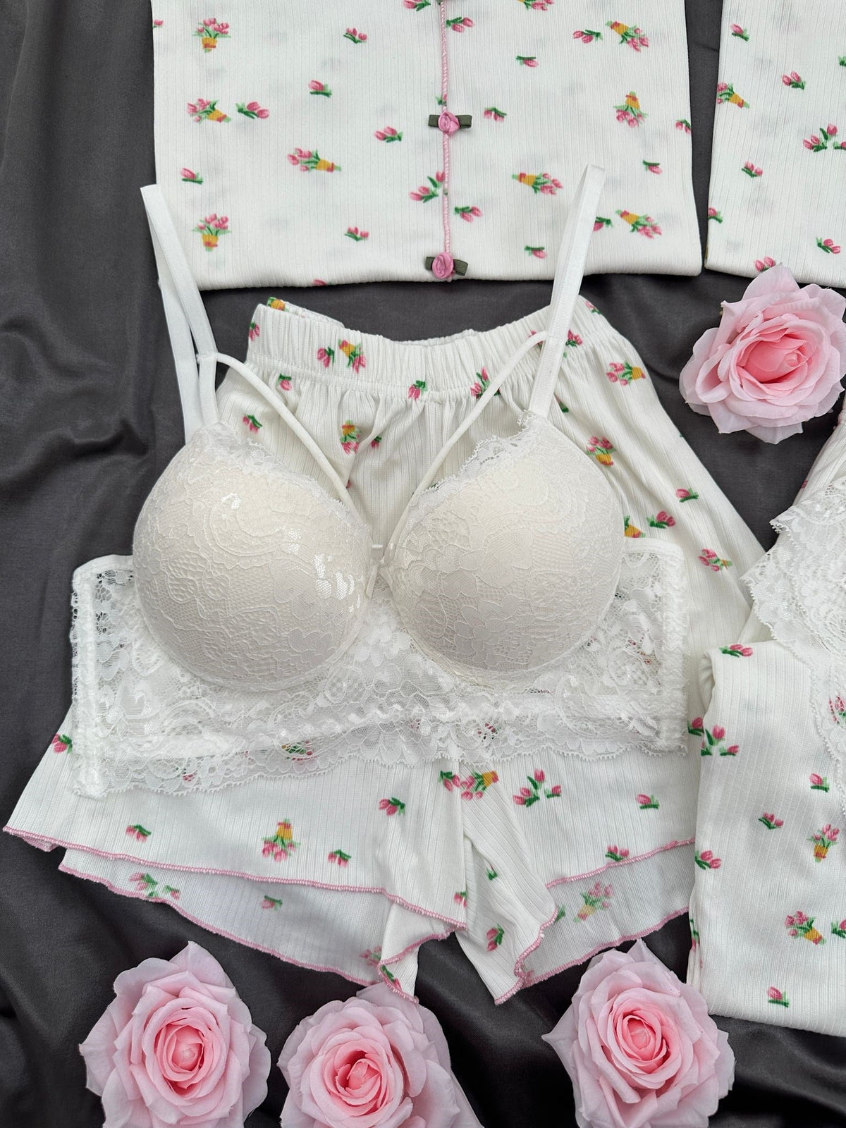 Tulip Bouquet Patterned 6-Piece and Pajama Set